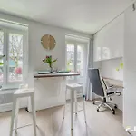 Beautiful And Bright Elegant Parisian 1-Bedroom Apartment